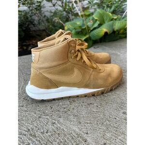 Nike Hoodland Suede Haystack Boots‎ Brown Tan Suede Leather SZ 8 Winter Hiking